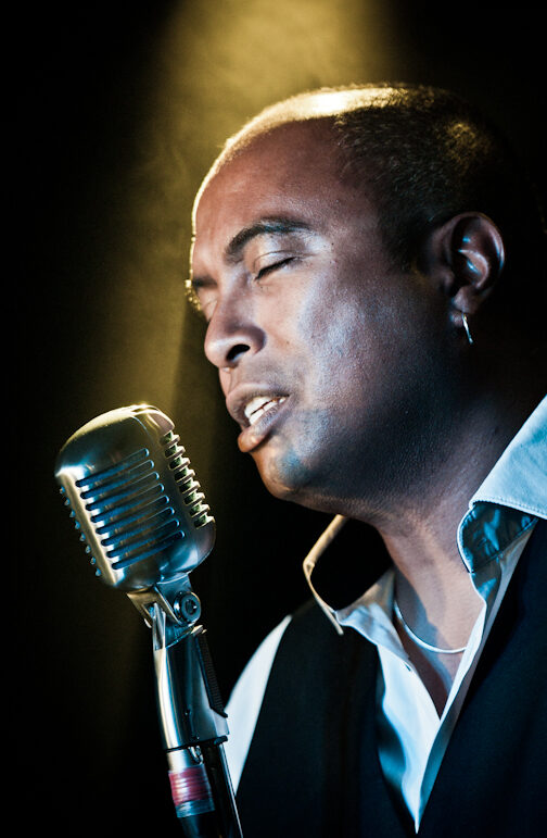 Biographie de Nirina, chanteur, animateur évènementiel